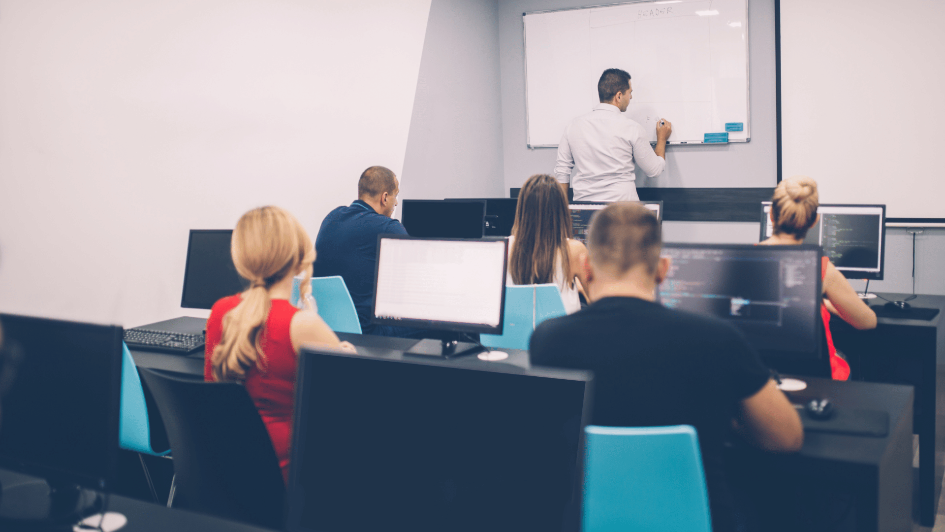 أهمية الدراسة في عالم متغير