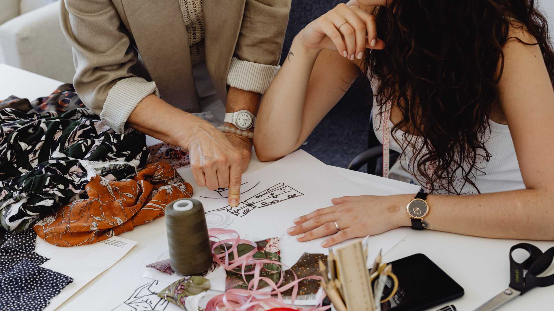 عالم الأزياء والموضة