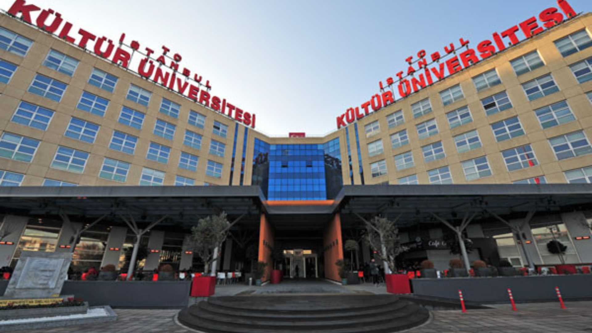 جامعة كولتور التركية